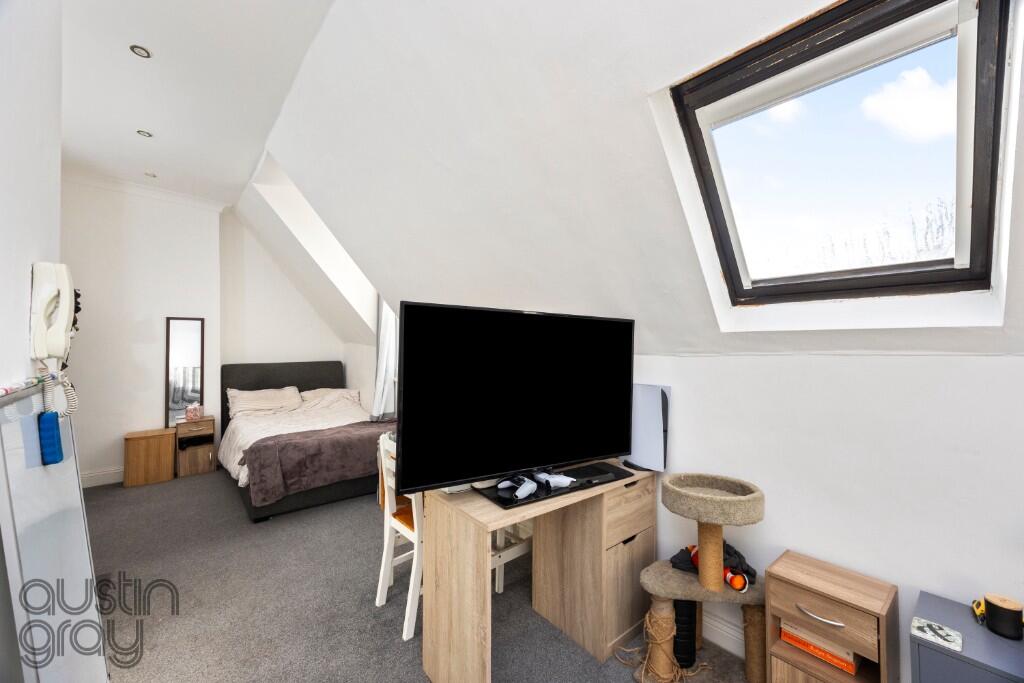 Highcroft Villas, BN1 photo 3