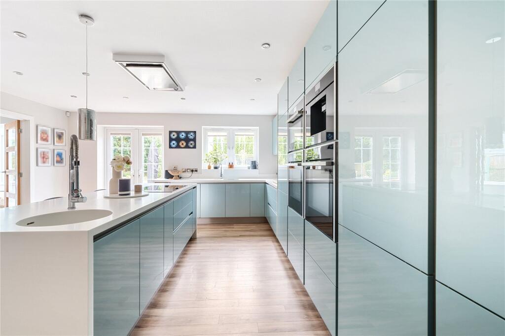 House in Swindon - View 5