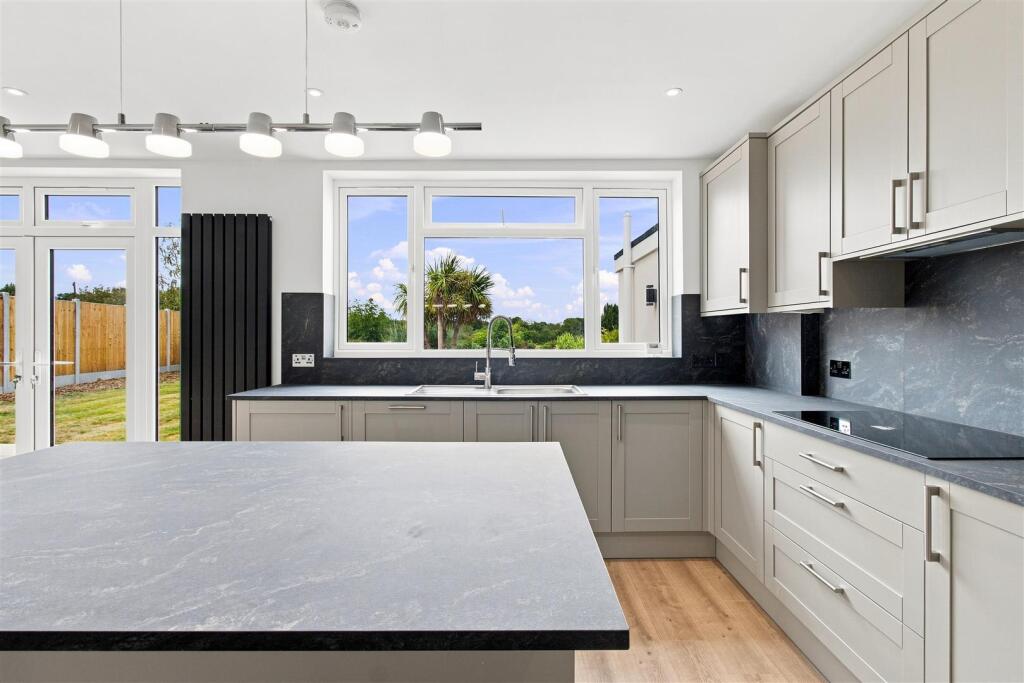 House in Potters Bar - View 5