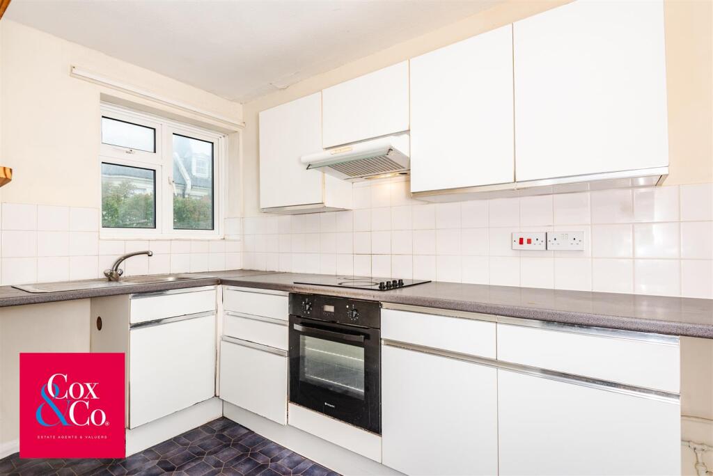 Apartment in Brighton - View 3
