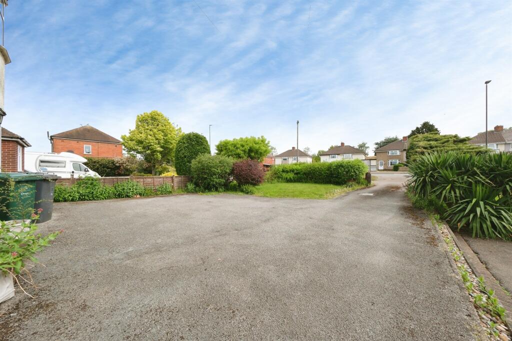 House in Burton-on-Trent, Stanton - View 3