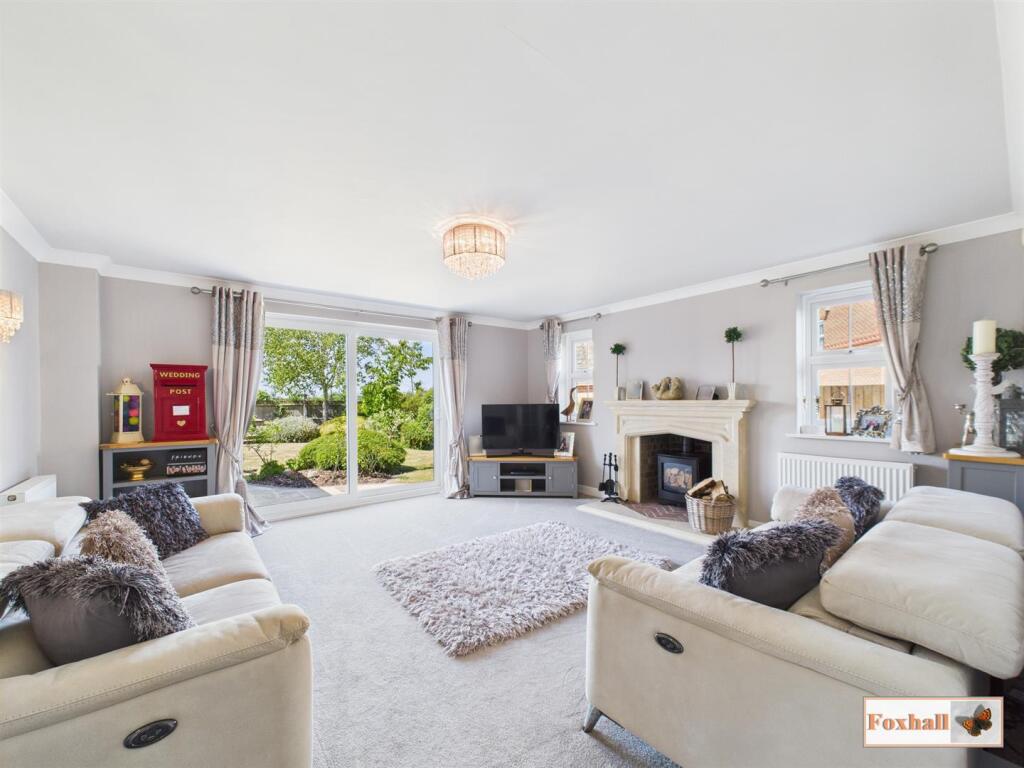 House in Mid Suffolk, Henley - More