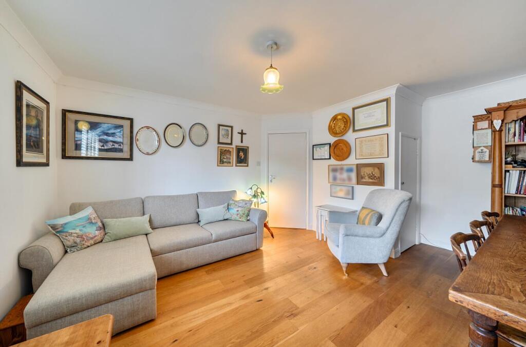 House in Watford - View 2