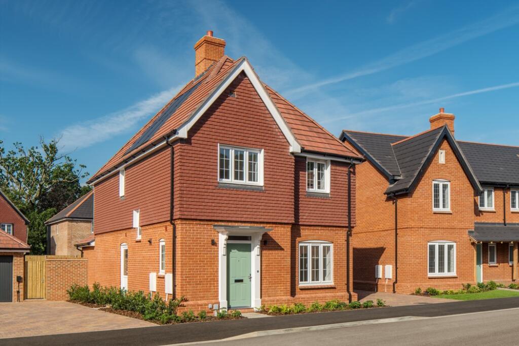 Main image of property: Knightwood Chase,
Fordingbridge,
SP6 1JW