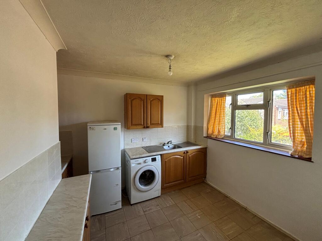 Apartment in Tonbridge - View 4