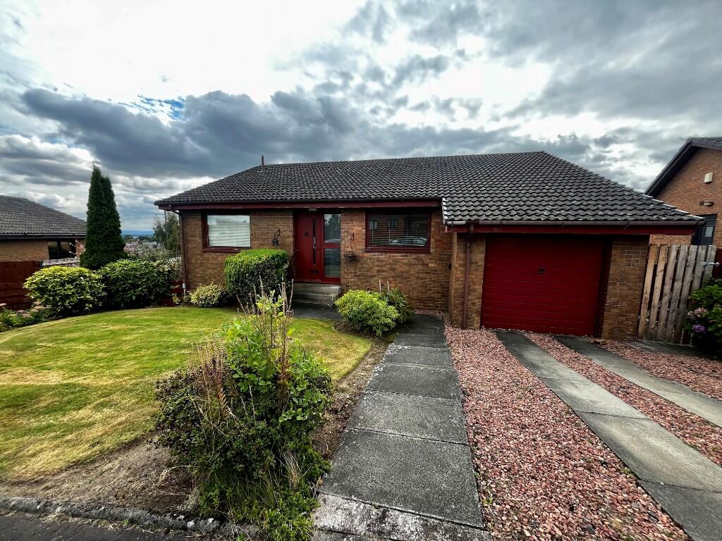 Main image of property: 31 Hillside, Alloa, Clackmannanshire, FK10
