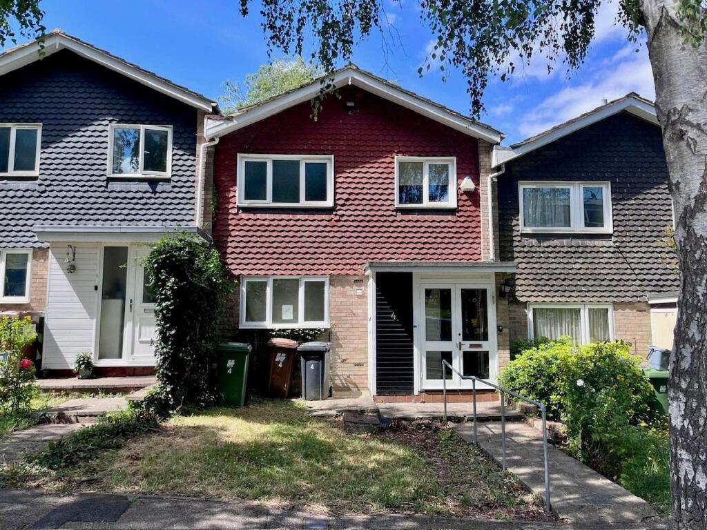 Main image of property: Ivinghoe Road, Bushey, WD23 4SW