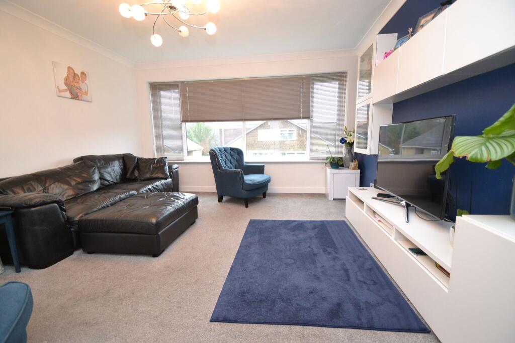 House in Bradford, Thackley End, Esholt - View 3