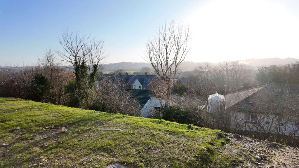 Teign Fort Drive, Newton Abbot, Devon, TQ12 3FY photo 3