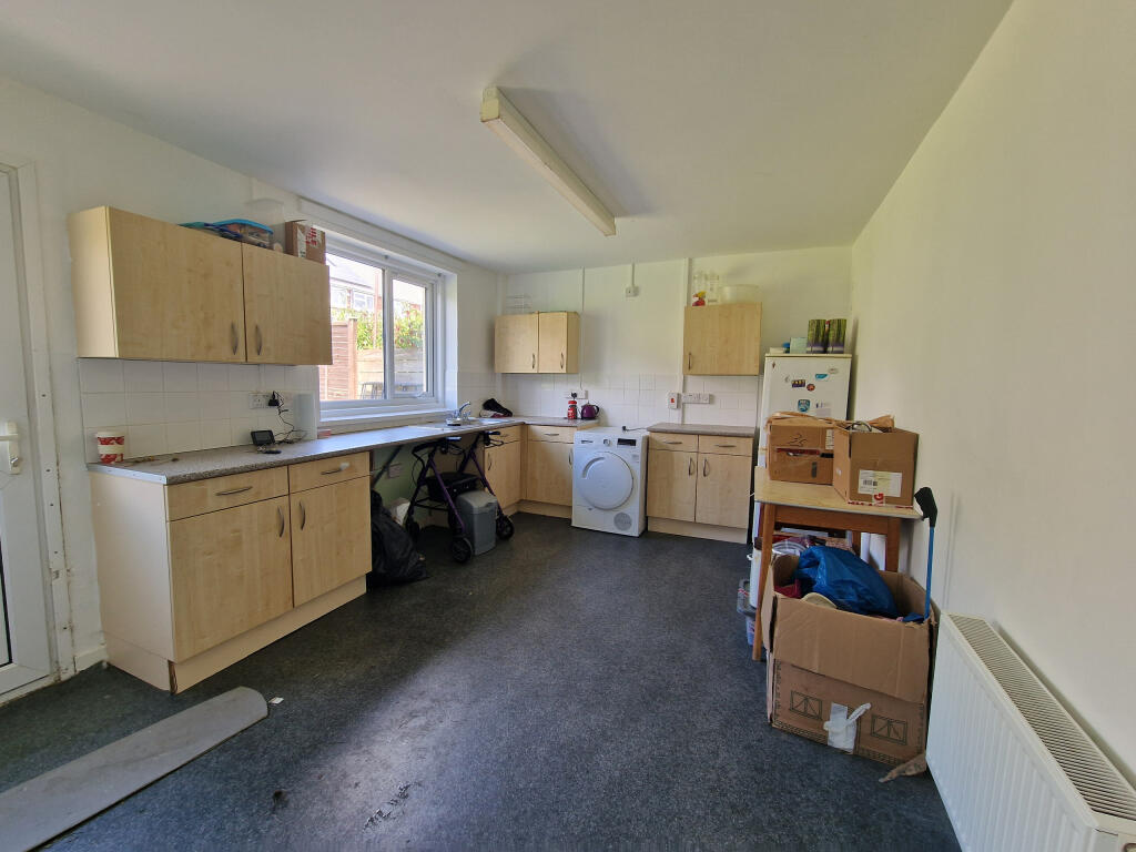 House in Yeovil, Somerset - View 4