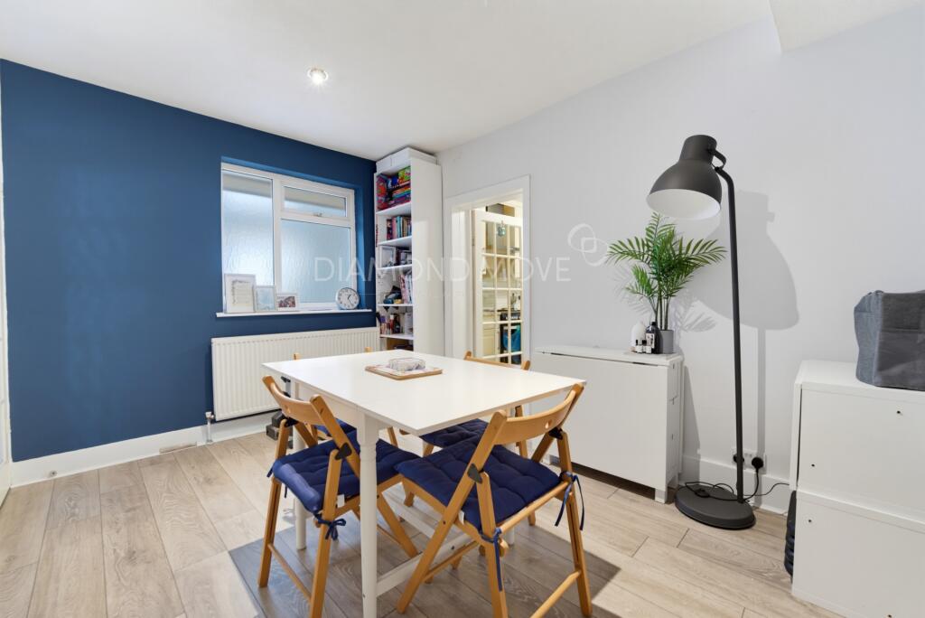 House in Twickenham - View 4
