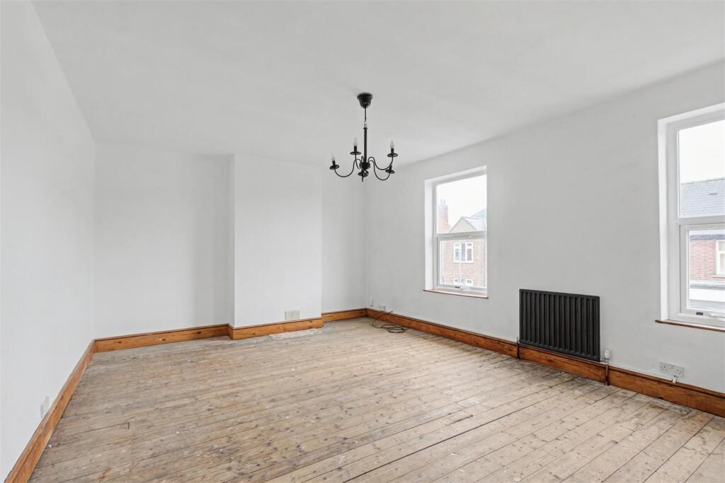 Worrall Avenue, Arnold, Nottingham - View 5
