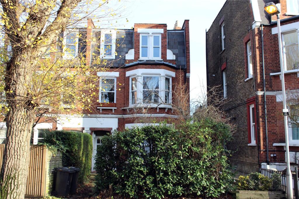 2-bed flat on Coppetts Road, London, N10, £495,000