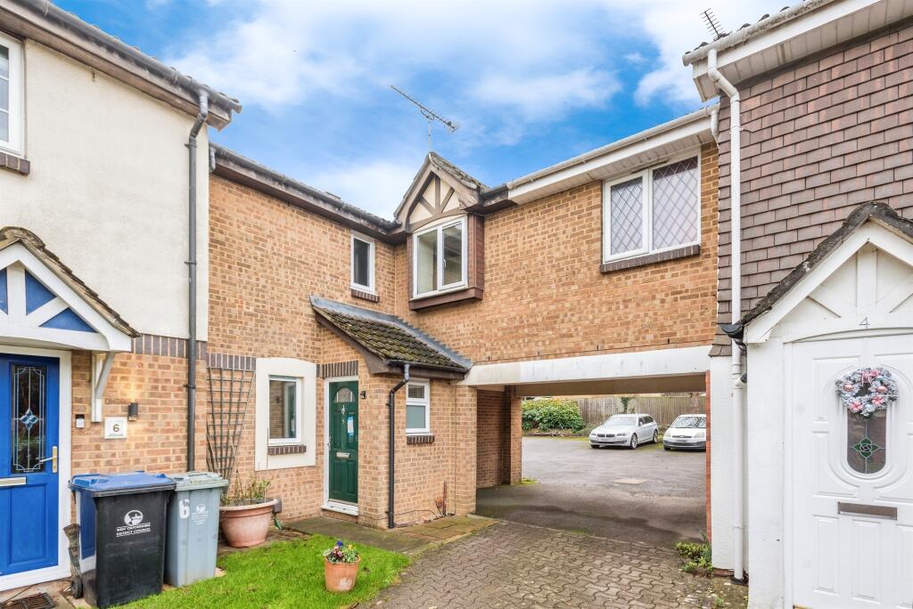 Main image of property: Strathmore Close, Carterton