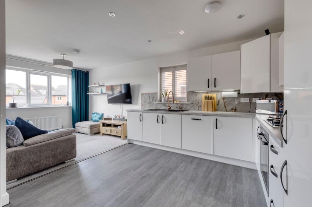 Apartment in Crewe, Shavington cum Gresty - More