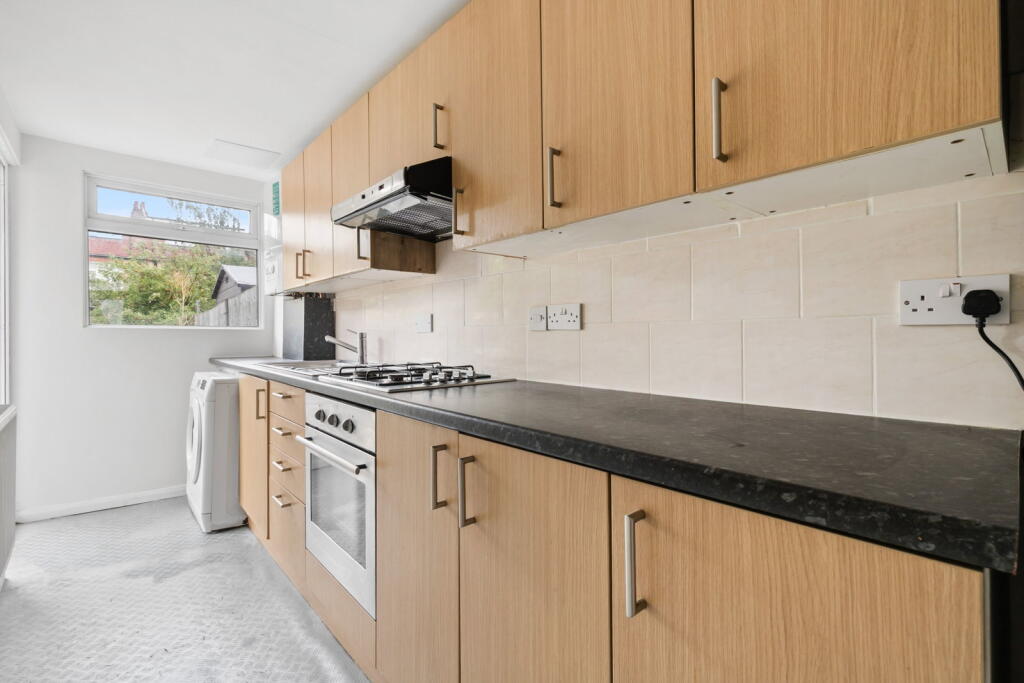 House in Kingston upon Thames - View 5