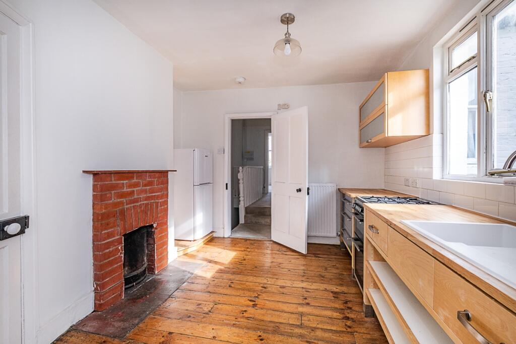 Apartment in London - View 4