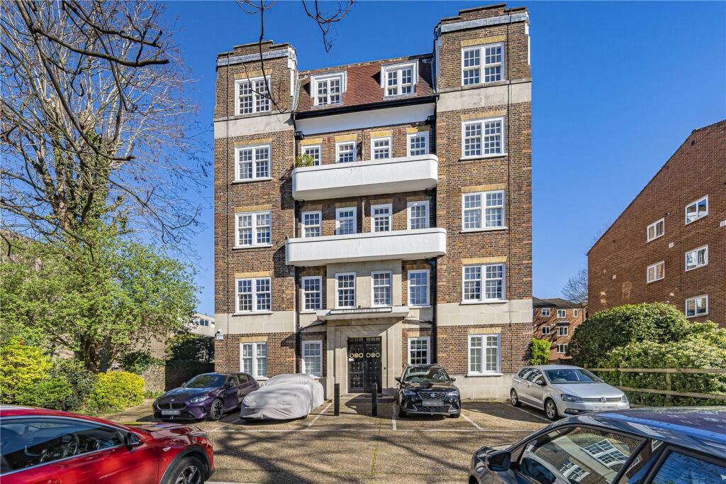 Main image of property: Wellwood Court, 390 Upper Richmond Road, London, SW15
