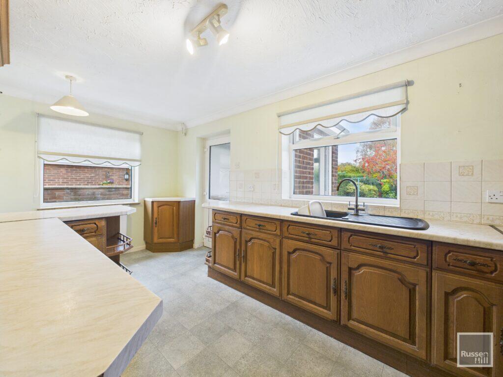 Woodview Road, Easton photo 3
