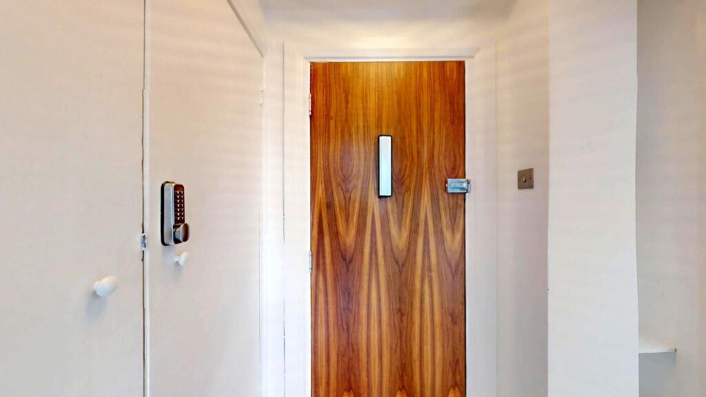 Studio flat for rent