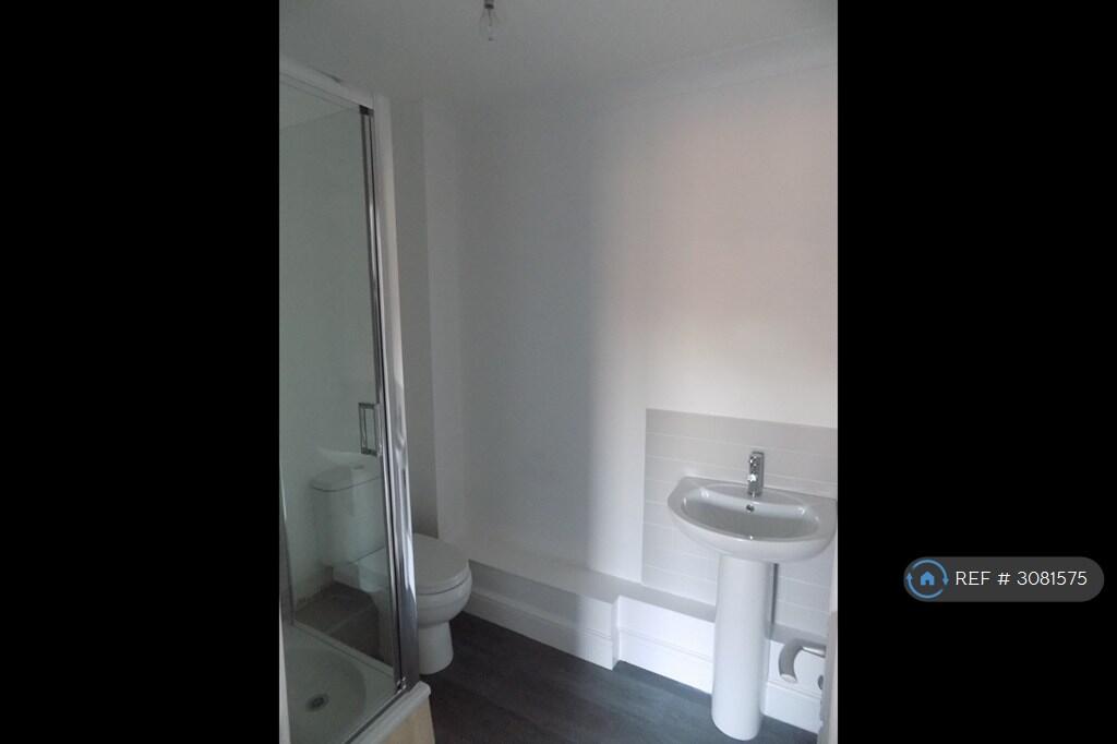 Apartment in Portsmouth - View 5