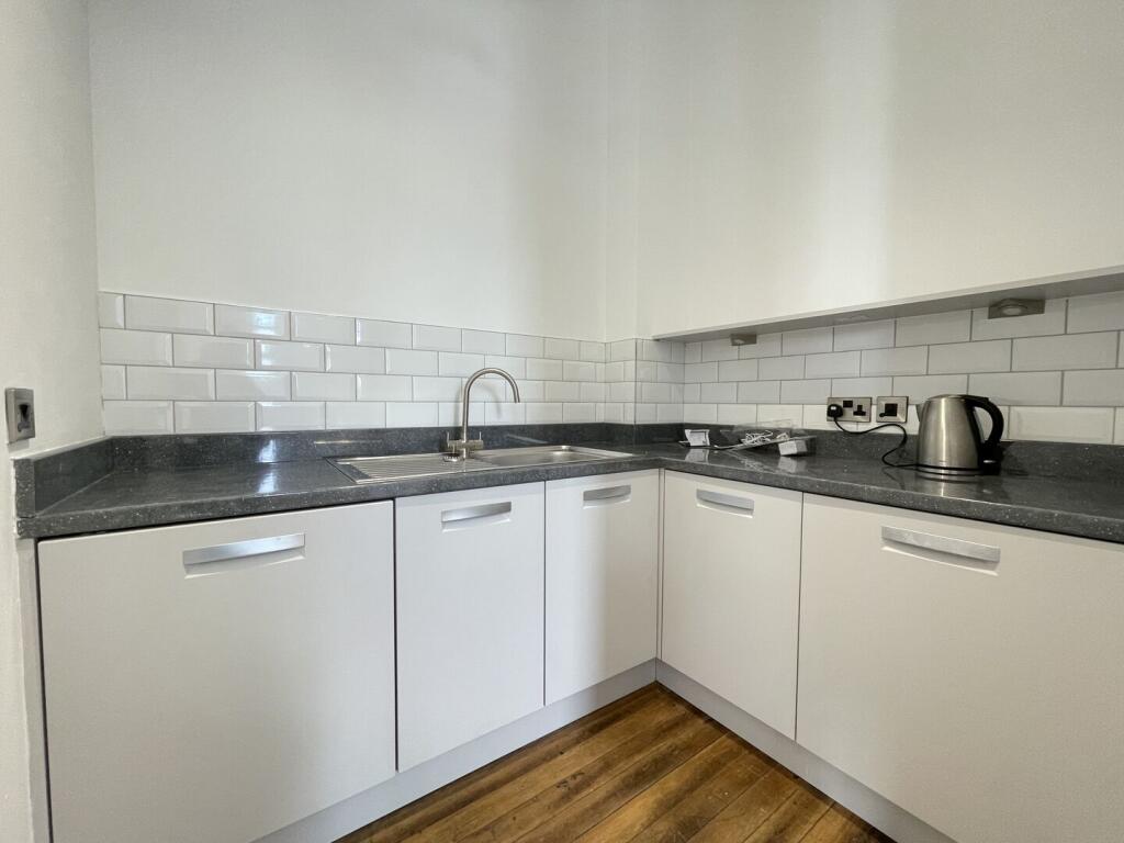 Apartment in Manchester - View 5