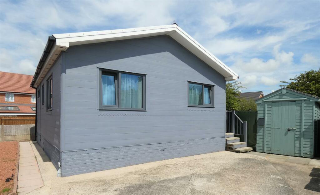 Main image of property: Lynwood Park, Warton, Preston, Lancashire, PR4 1XJ