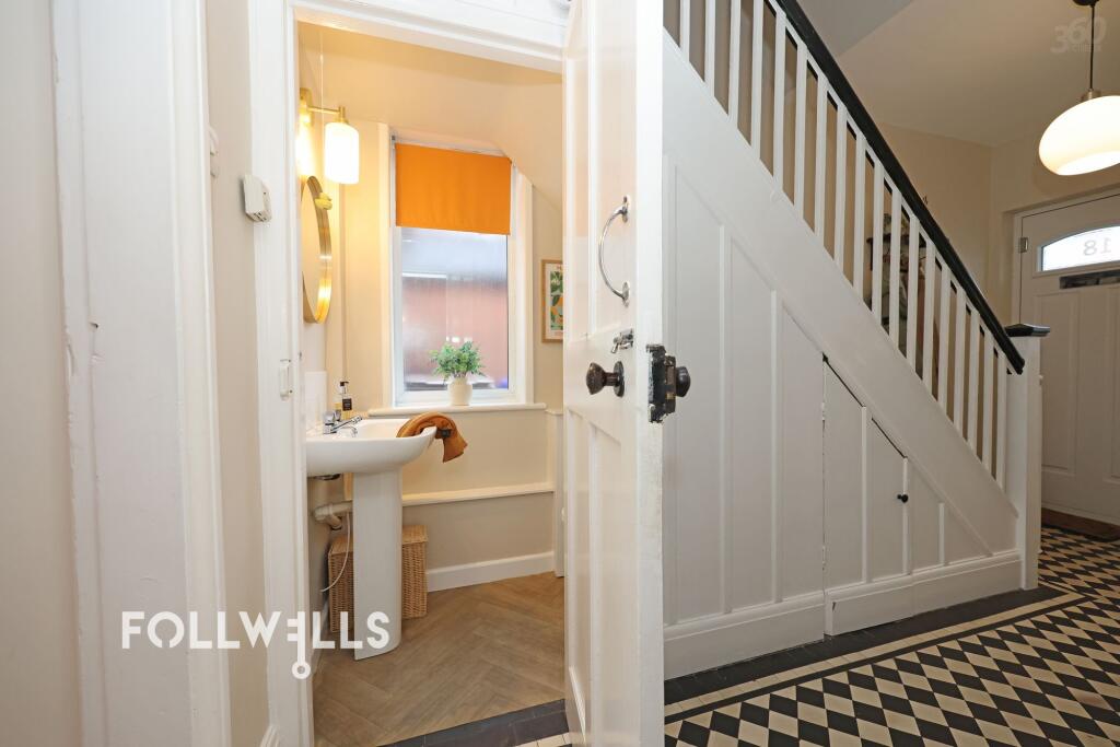 House in Stoke-on-Trent - More
