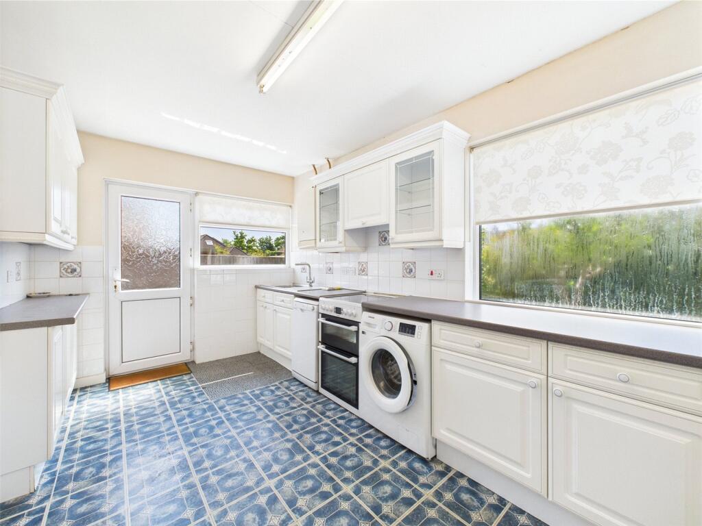 Whitehayes Close, Burton, Christchurch, Dorset, BH23 photo 4