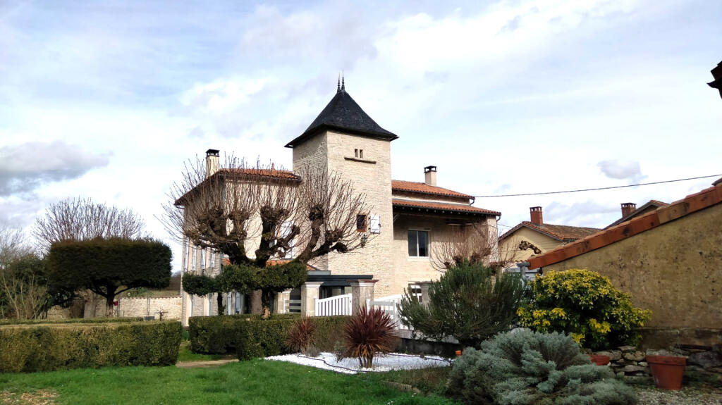 Main image of property: Poitou-Charentes, Charente, Barro