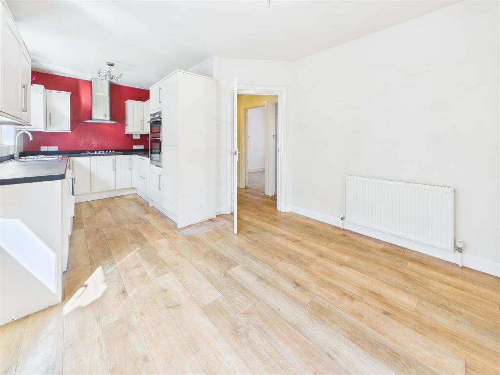 House in Twickenham - View 5