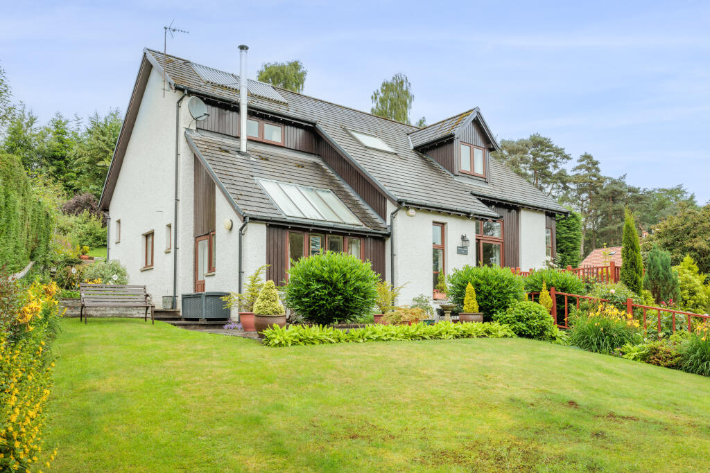 Main image of property: Glendarroch, Golf Course Road, Blairgowrie, Perth And Kinross