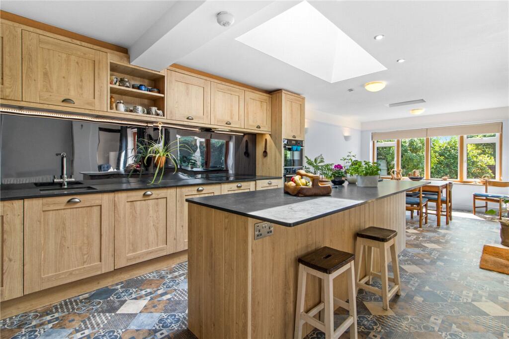 House in Tonbridge - View 5