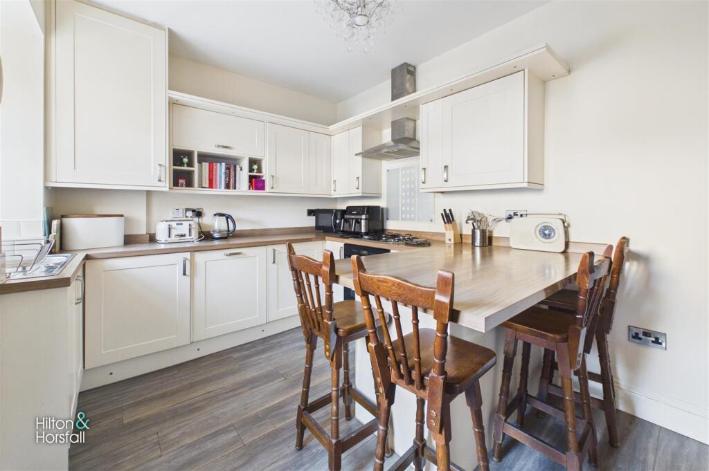 Alkincoats Road, Colne photo 5