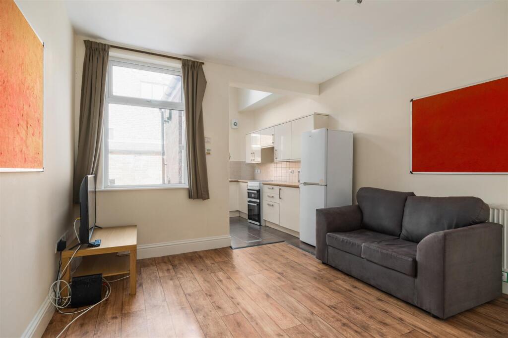 House in Sheffield, Broomfield, Sharrow - View 5