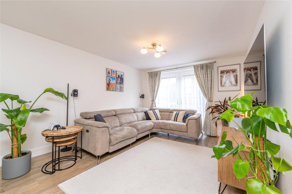 Apartment in Edinburgh, Redbraes, Leith Central - View 3