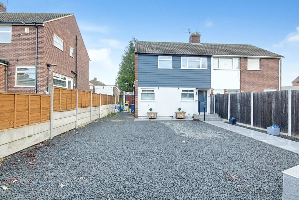 Main image of property: Brookfield Lane East, Cheshunt, Waltham Cross, Hertfordshire, EN8