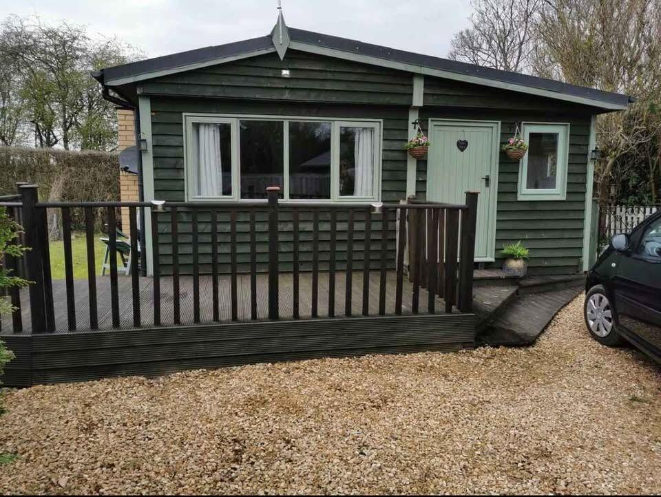 2-bed caravan on Rhos Holiday Home Park Crossgates, Llandrindod Wells, LD1 6RF, £32,000