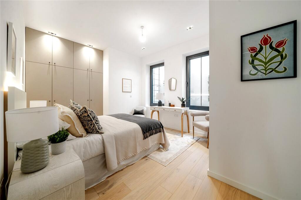 Main image of property: Creswick Road, London