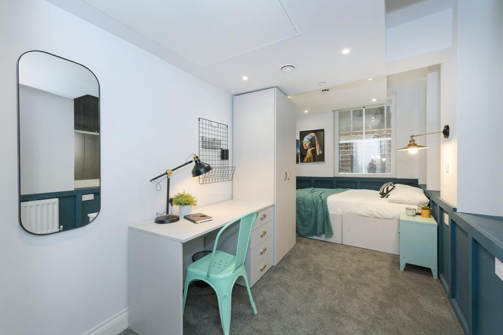 Apartment in Nottingham - More