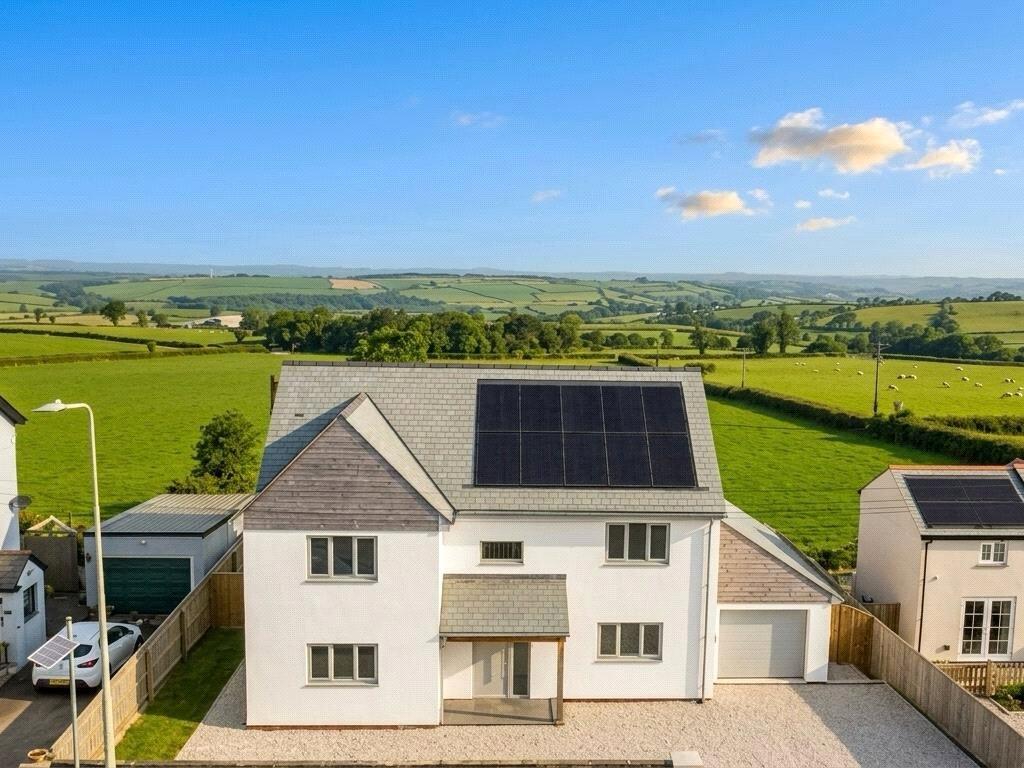 5-bed detached on Lewdown, Devon, £525,000