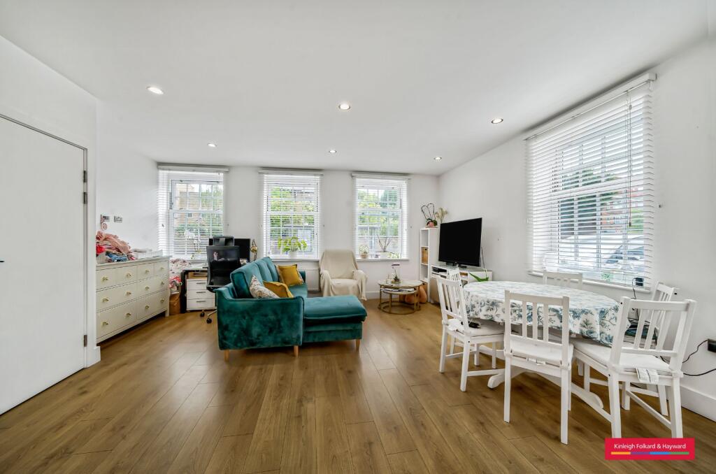 Main image of property: London Road, Enfield, EN2