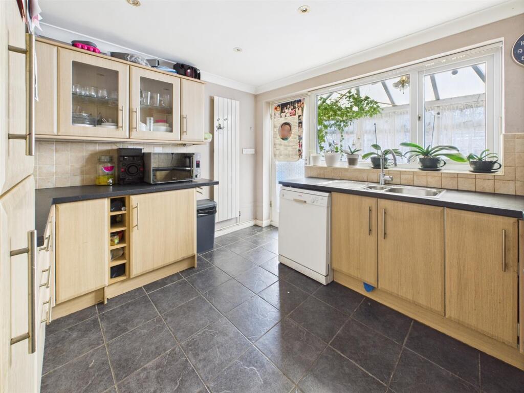 House in Gloucester, Hucclecote - More