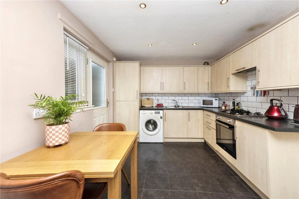 Harbour Place, Dalgety Bay, Dunfermline, Fife, KY11 photo 4