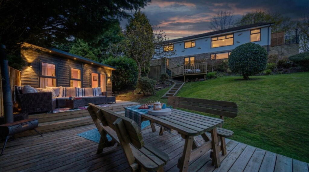 Additional image 27 of Lark Hill Close, Cleckheaton, BD19