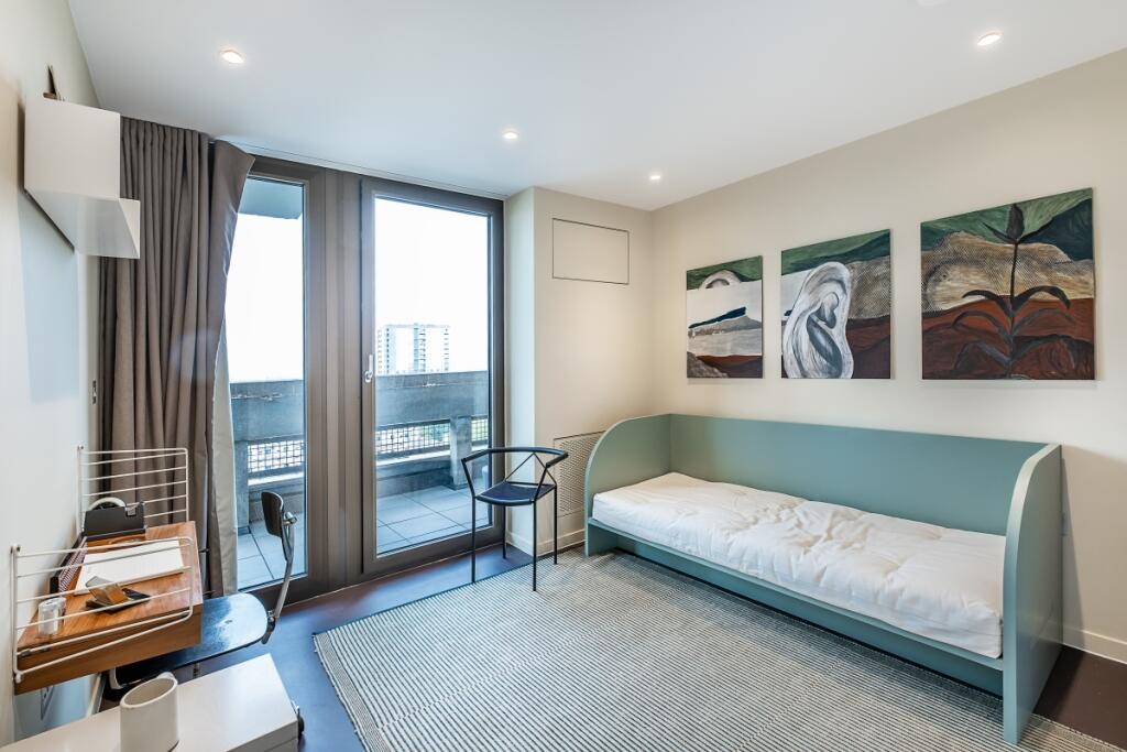 Main image of property: St Leonards Road London E14