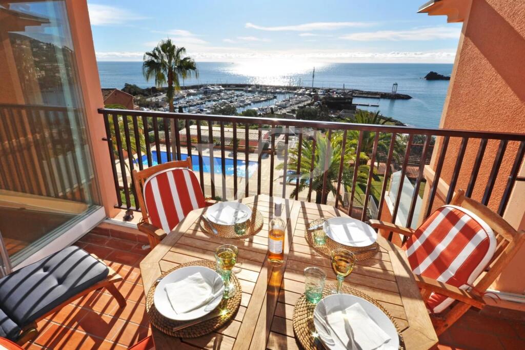 Main image of property: Provence-Alps-Cote d`Azur, Alpes-Maritimes, Théoule-sur-Mer