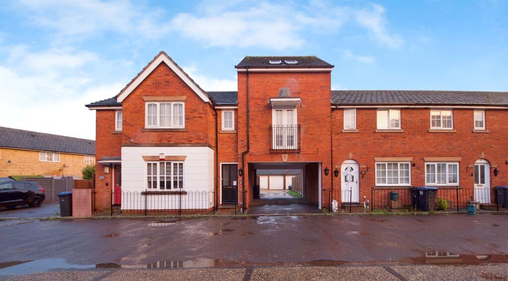 Main image of property: Hadley Grange, HARLOW