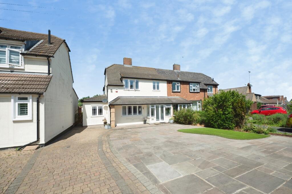 Main image of property: North Road, ROMFORD, Essex, RM4