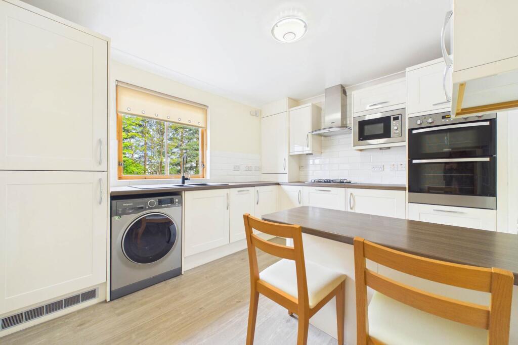 Poynter Court, Uddingston photo 3